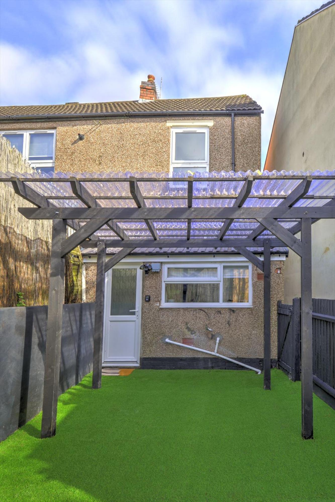 4 Bedrooms Homely House With Garden- Sleeps 9 Comfortably With 6 Comfortable Beds, Free Street Parking, Business Travellers, Contractors, & Holiday-Goers, Coventry, Near All Major Transport Links In Coventry And Motorway Экстерьер фото