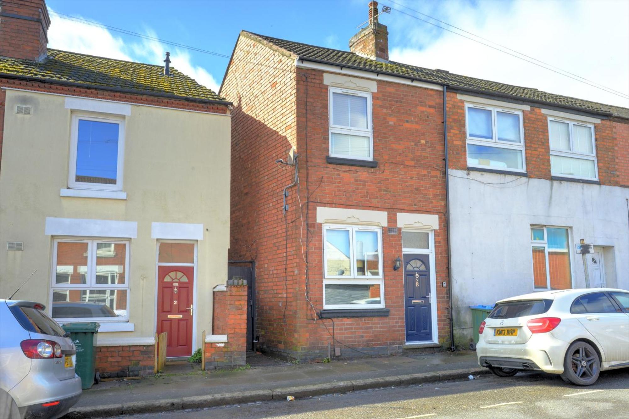 4 Bedrooms Homely House With Garden- Sleeps 9 Comfortably With 6 Comfortable Beds, Free Street Parking, Business Travellers, Contractors, & Holiday-Goers, Coventry, Near All Major Transport Links In Coventry And Motorway Экстерьер фото